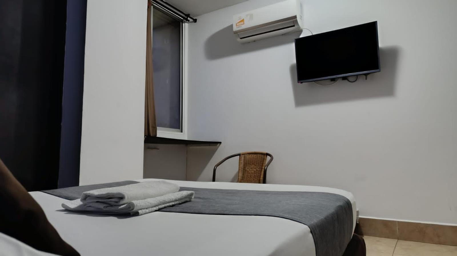 Hotel Ariston Кали Экстерьер фото